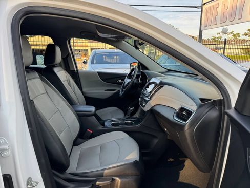 Used 2019 Chevrolet Equinox Premier FWD image 18