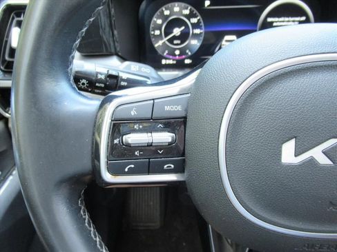 Used 2023 Kia Sorento SX FWD image 24