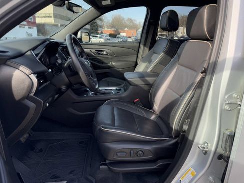 Certified 2022 Chevrolet Traverse Premier w/ LPO, Floor Liner Package image 30