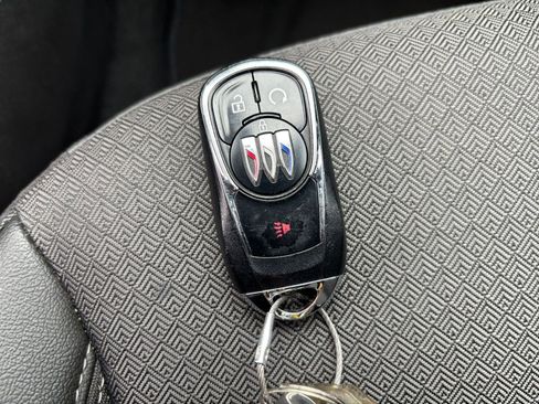 Used 2025 Buick Encore GX Preferred FWD image 22