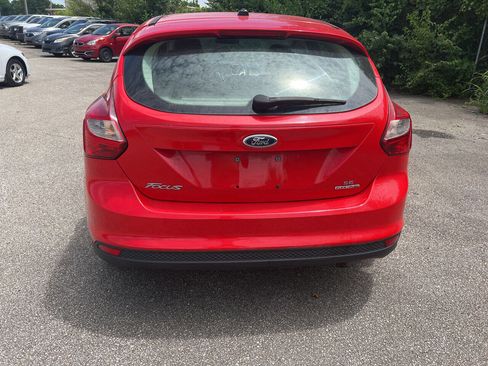 Used 2013 Ford Focus SE image 2