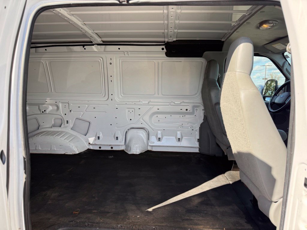 Used 2014 Ford E-350 and Econoline 350 Extended Super Duty RWD image 27