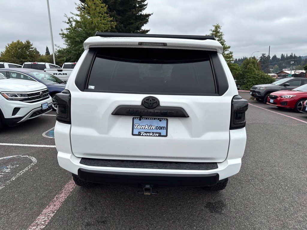 Used 2022 Toyota 4Runner TRD Off-Road Premium w/ Moonroof Package AWD/4WD image 9