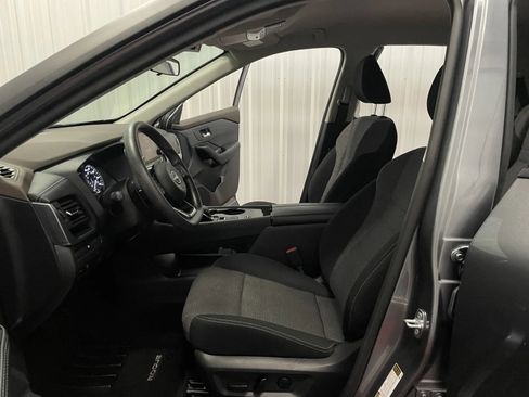 Used 2023 Nissan Rogue SV FWD image 33