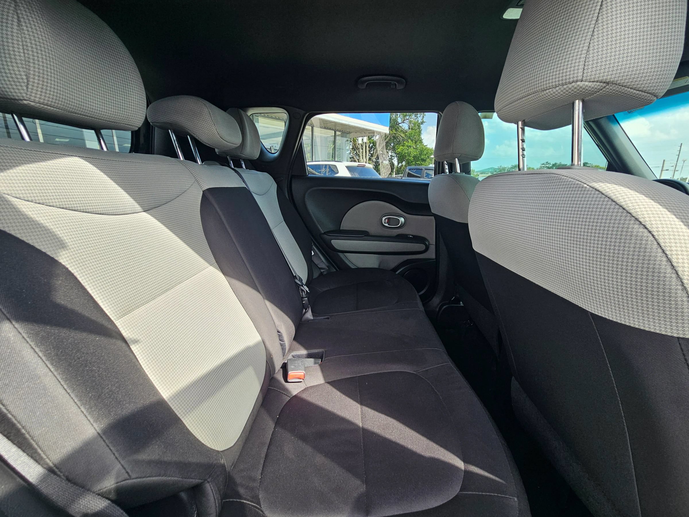 Used 2017 Kia Soul FWD image 10