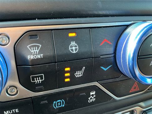 Used 2023 Jeep Wrangler Unlimited Sahara w/ Cold Weather Group image 22