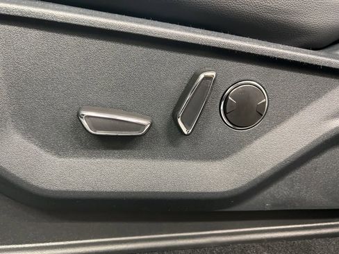 New 2025 Ford F150 Lightning Lariat image 29