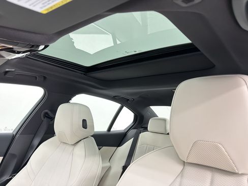 New 2027 BMW 530i RWD image 14