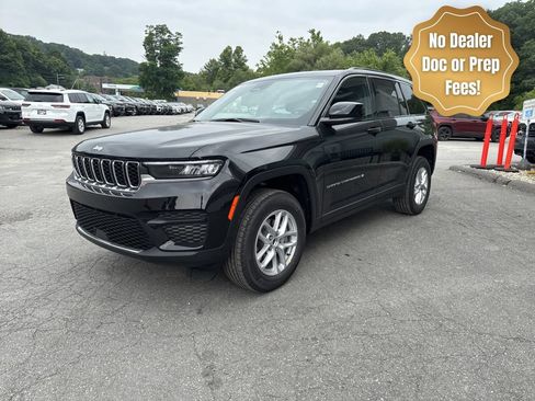 New 2025 Jeep Grand Cherokee Laredo X AWD/4WD image 3