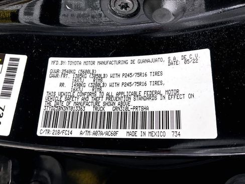 Certified 2022 Toyota Tacoma SR5 AWD/4WD image 33