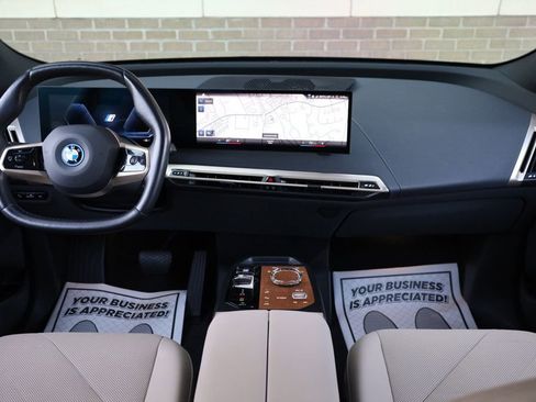 Used 2022 BMW iX xDrive50 w/ Premium Package image 25