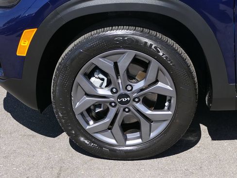 Used 2024 Kia Seltos S AWD/4WD image 8