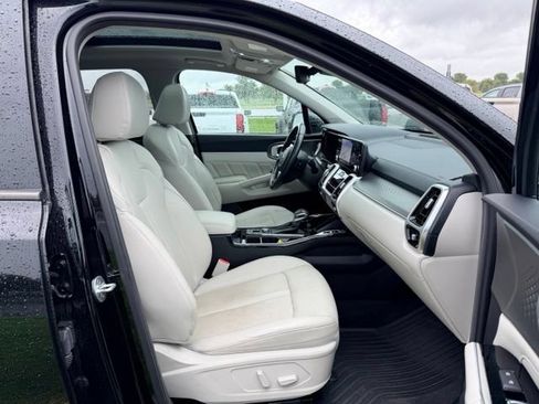 Used 2021 Kia Sorento SX AWD/4WD image 11