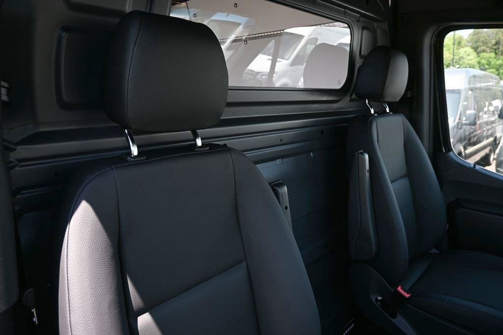 Used 2026 Mercedes-Benz Sprinter 2500 image 19