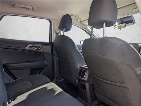 Used 2024 Kia Sportage LX image 13