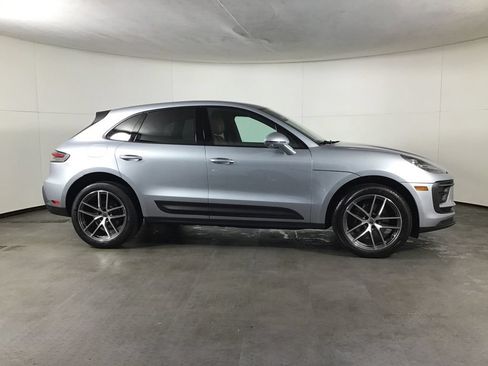 Certified 2023 Porsche Macan Turbo AWD/4WD image 8