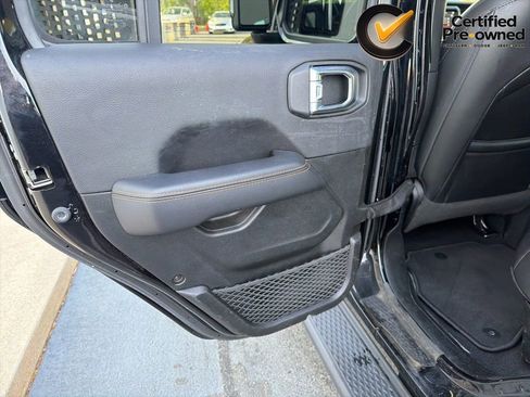 Certified 2022 Jeep Gladiator Overland AWD/4WD image 38
