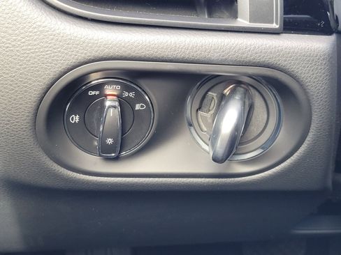 Used 2025 Porsche Macan image 20