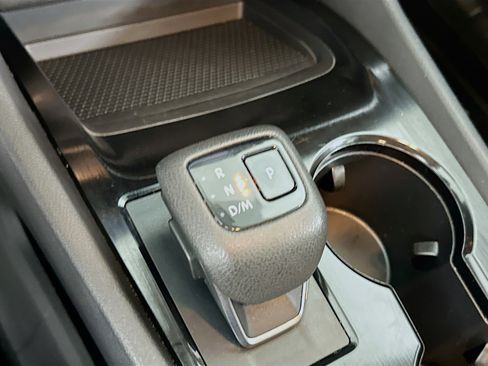 Used 2023 Nissan Rogue SV image 24