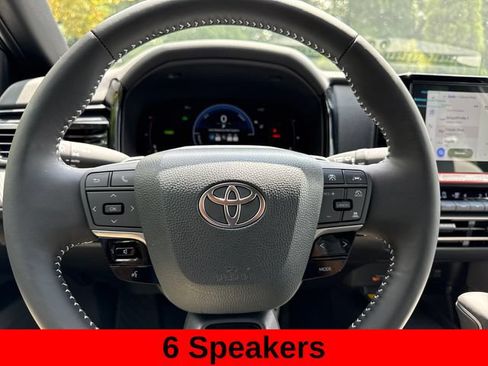 Used 2026 Toyota Camry SE w/ Convenience Package FWD image 16