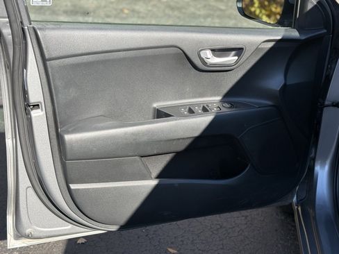 Used 2021 Kia Rio S image 13