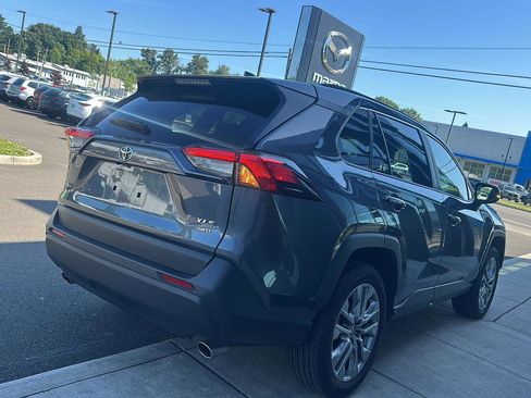 Used 2025 Toyota RAV4 XLE Premium w/ Weather Package AWD/4WD image 7