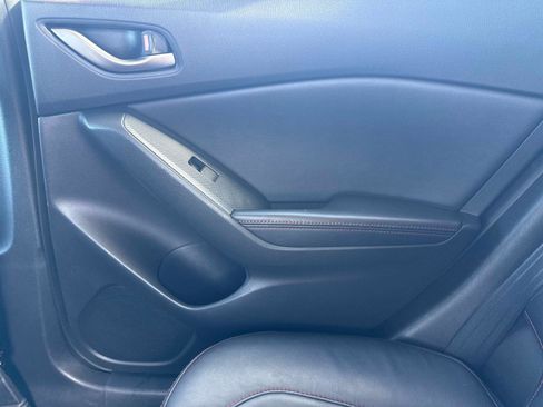 Used 2015 MAZDA MAZDA3 i Grand Touring image 11