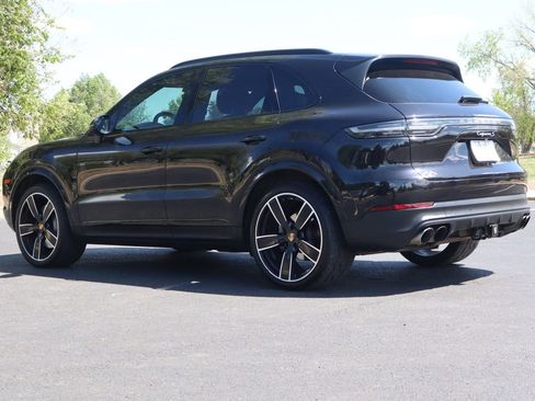 Used 2019 Porsche Cayenne S AWD/4WD image 7