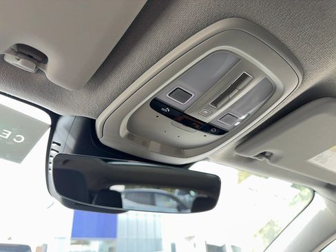 Certified 2025 Volvo XC40 B5 Core image 24