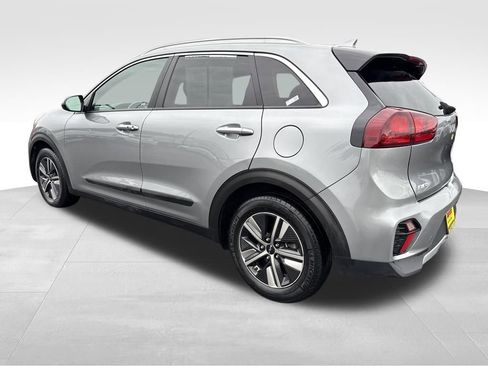 Certified 2022 Kia Niro LXS image 6