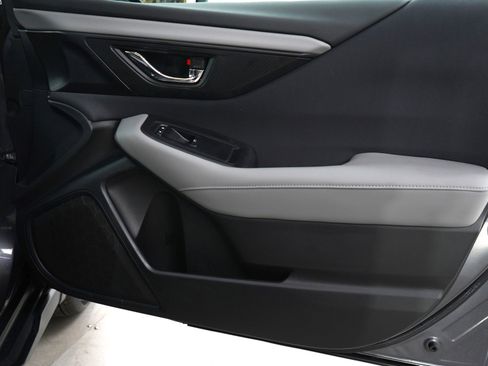 Used 2025 Subaru Outback Premium image 10