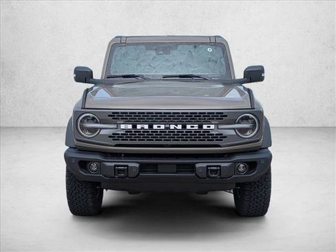 New 2025 Ford Bronco Badlands image 2