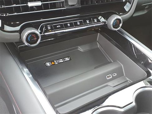 New 2026 Chevrolet Suburban RST image 12