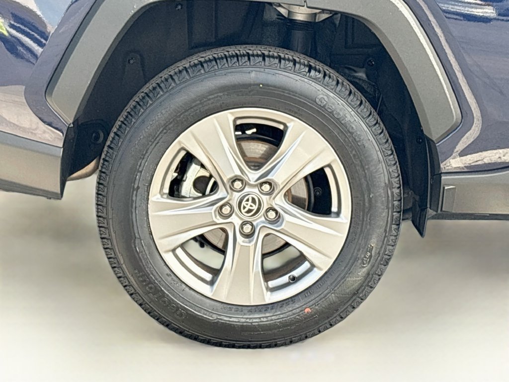 Certified 2025 Toyota RAV4 XLE FWD image 32