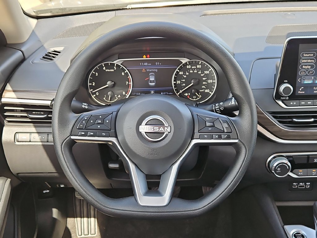 Used 2025 Nissan Altima 2.5 SV FWD image 23