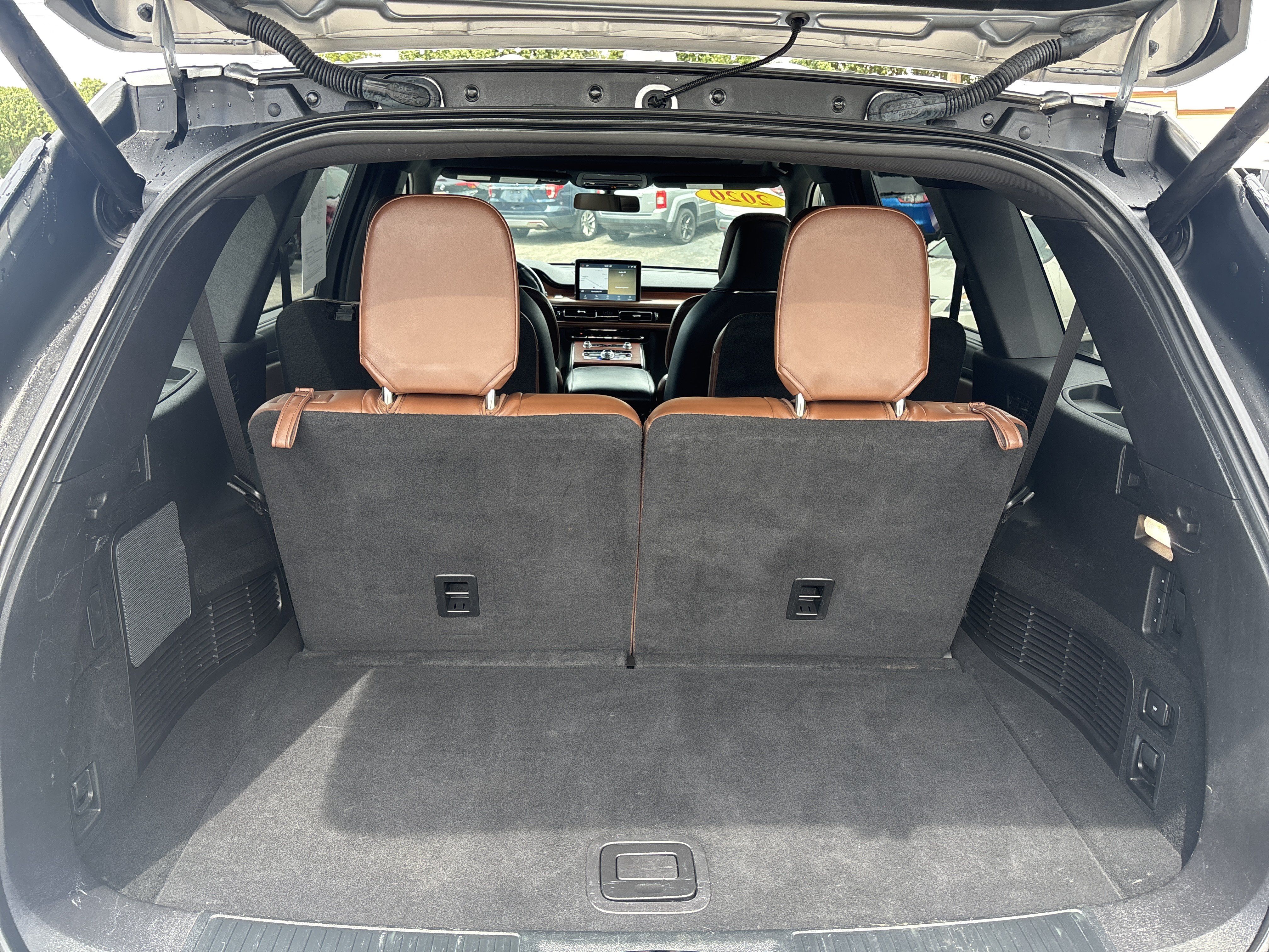 Used 2020 Lincoln Aviator Reserve w/ Equipment Group 202A AWD/4WD image 6