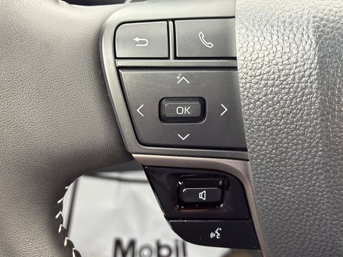 Used 2026 Toyota Camry Hybrid image 36