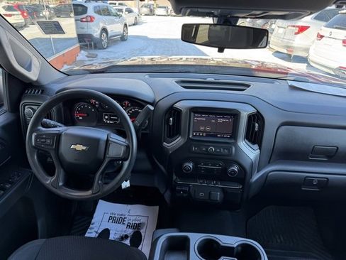 Used 2020 Chevrolet Silverado 1500 Custom w/ Custom Value Package image 17