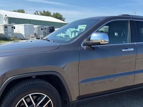 Used 2021 Jeep Grand Cherokee Limited AWD/4WD image 2