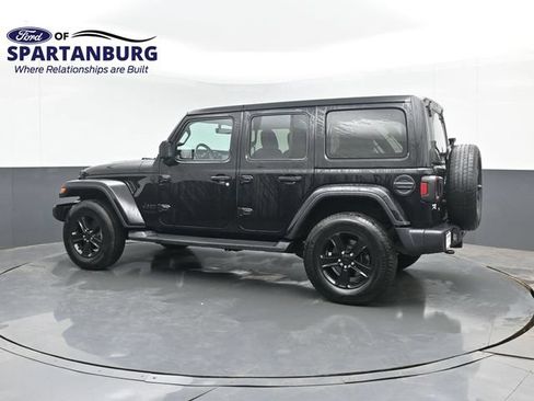 Used 2020 Jeep Wrangler Unlimited Sahara AWD/4WD image 7