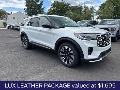 New 2026 Ford Explorer Platinum w/ LUX Leather Package AWD/4WD image 2