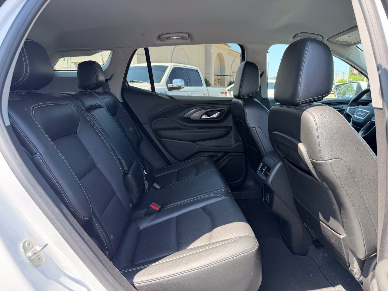Used 2023 GMC Terrain SLT AWD/4WD image 13