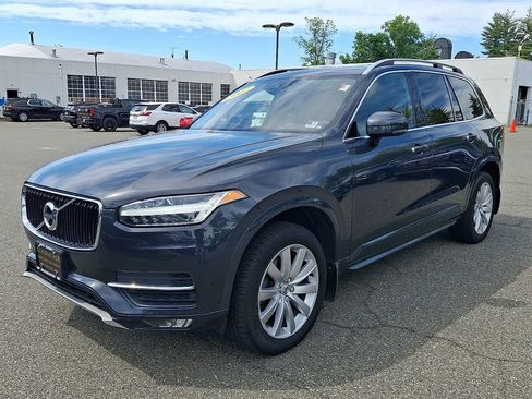 Used 2017 Volvo XC90 T6 Momentum w/ Vision Package AWD/4WD image 3