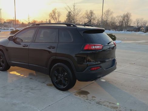 Used 2017 Jeep Cherokee High Altitude image 6