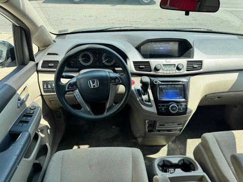Used 2016 Honda Odyssey SE image 26