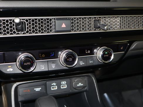 Certified 2024 Honda Civic Sport Touring image 28