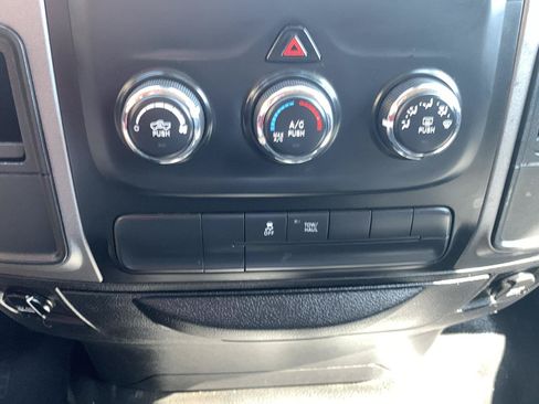 Used 2014 RAM 1500 Tradesman RWD image 25