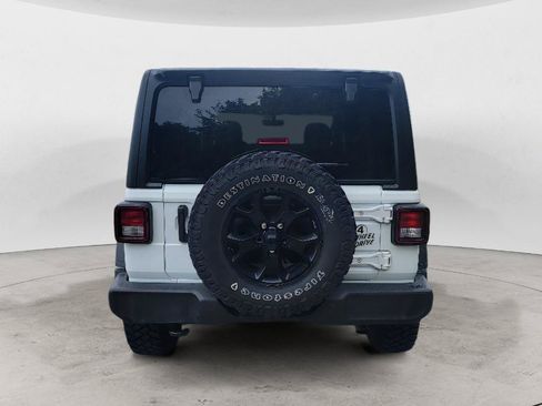 Used 2021 Jeep Wrangler Unlimited Sport AWD/4WD image 9