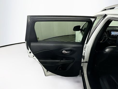 Used 2015 Jeep Cherokee Limited w/ Trailer Tow Group image 27