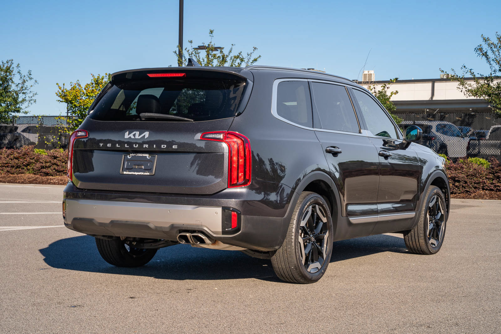 Used 2025 Kia Telluride S FWD image 9